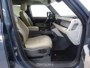 Land Rover Defender 110 SE 3.0D I6 200 CV AWD Auto — photo 3
