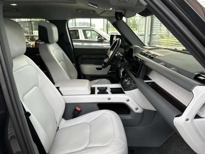 Land Rover Defender 110 X-Dynamic HSE P300e
