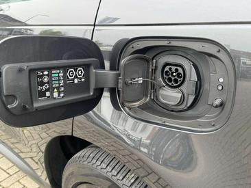 Land Rover Range Rover Sport P460e — photo 33