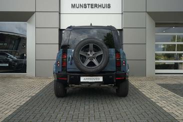 Land Rover Defender 110 X-Dynamic SE 2.0 P300e — photo 7