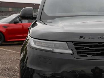 Land Rover Range Rover Sport P550e — photo 17