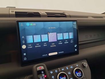 Land Rover Defender 130 D300 MHEV — photo 15