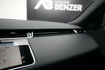 Land Rover Range Rover Evoque P300 — photo 25