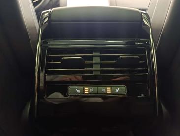 Land Rover Range Rover Sport D250 — photo 17