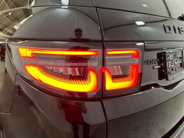 Land Rover Discovery Sport P300e PHEV R-Dynamic — photo 7