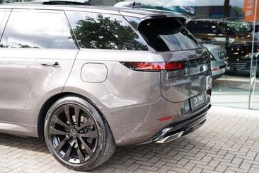 Land Rover Range Rover Sport P440e — photo 30
