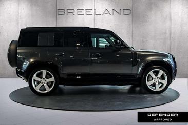 Land Rover Defender 110 X-Dynamic HSE P300e — photo 6