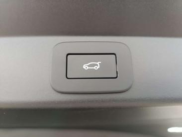 Land Rover Range Rover Sport D250 — photo 19