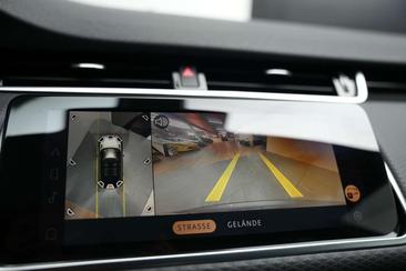 Land Rover Range Rover Evoque P300 — photo 28
