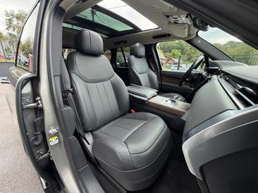 Land Rover Range Rover D300 — photo 17