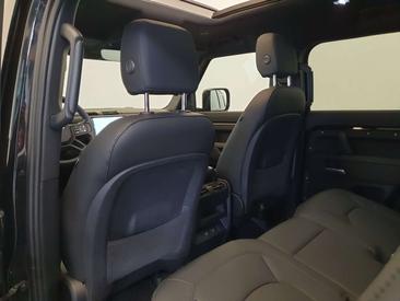Land Rover Defender 130 D300 MHEV — photo 22