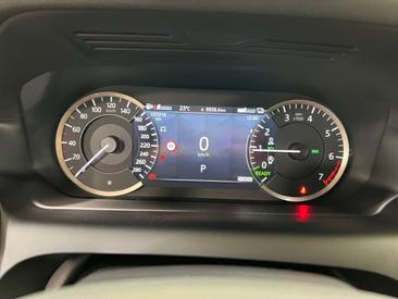 Land Rover Discovery Sport P300e PHEV R-Dynamic — photo 14
