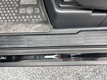 Land Rover Defender 90 SE 3.0 D MHEV D200 — photo 7