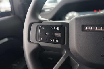Land Rover Defender 110 X-Dynamic SE 2.0 P300e — photo 17