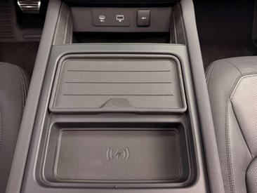 Land Rover Defender 110 X-Dynamic HSE 3.0 D MHEV D300 — photo 18