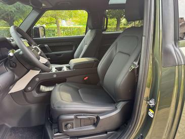 Land Rover Defender 90 3.0 D LICHTE VRACHT — photo 15