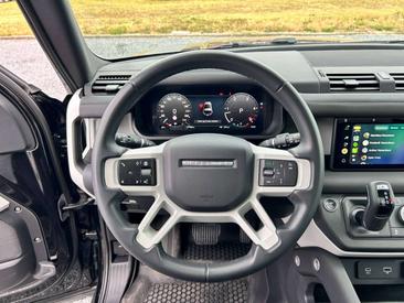 Land Rover Defender 90 SE 3.0 D MHEV D200 — photo 9