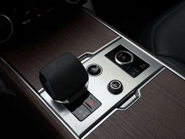 Land Rover Range Rover D300 — photo 22