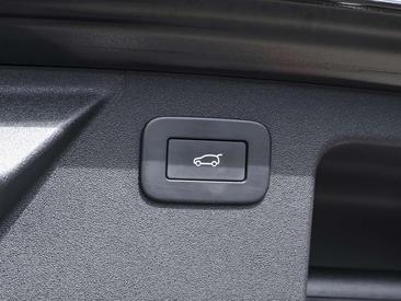 Land Rover Discovery Sport P250 R-Dyn SE BLACK-PACK PANO — photo 12