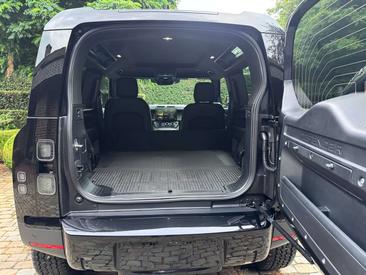 Land Rover Defender 90 3.0D — photo 15