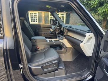 Land Rover Defender 90 3.0D WINTERPACK/TREKHAAK/DRIVERASSIST — photo 16
