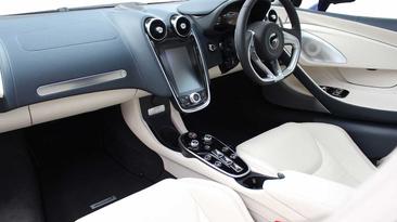 McLaren GT — photo 4