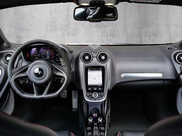 McLaren GT — photo 7
