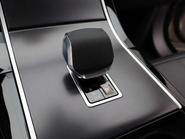 Land Rover Range Rover Velar Belgravia Edition Satin PHEV 2.0 P400e AWD — photo 17