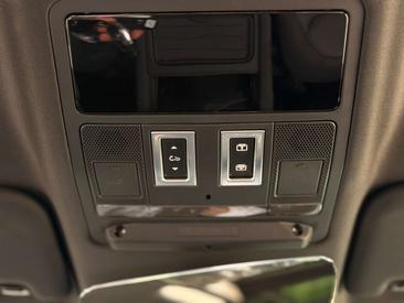 Land Rover Defender 110 X-Dynamic HSE 3.0 D MHEV D300 — photo 21