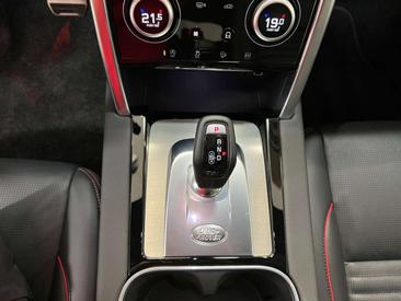 Land Rover Discovery Sport P300e PHEV R-Dynamic — photo 19