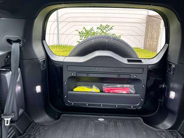 Land Rover Defender 90 SE 3.0 D MHEV D200 — photo 13