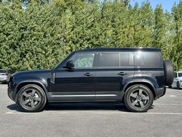 Land Rover Defender 110 P330e HYBRID — photo 5