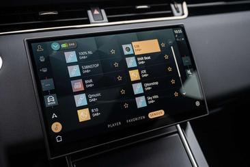 Land Rover Range Rover Evoque P269e — photo 24