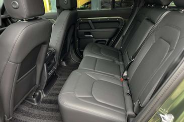 Land Rover Defender 110 P300e X-Dynamic I URBAN Widetrack — photo 12