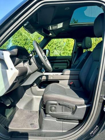 Land Rover Defender 110 P330e HYBRID — photo 7
