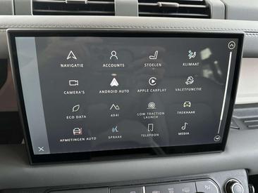 Land Rover Defender 110 X-Dynamic HSE P300e — photo 20