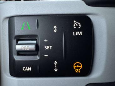 Land Rover Defender 90 3.0D — photo 21
