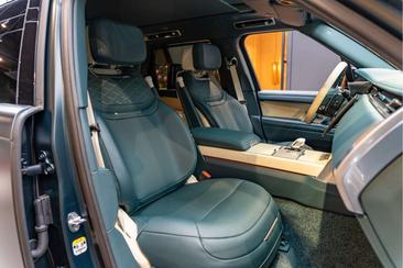Land Rover Range Rover P550e — photo 48
