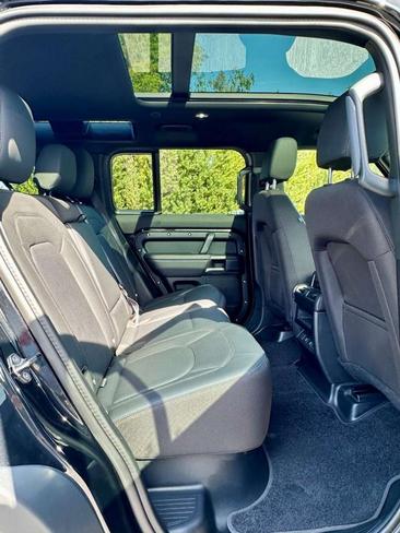 Land Rover Defender 110 P330e HYBRID — photo 10