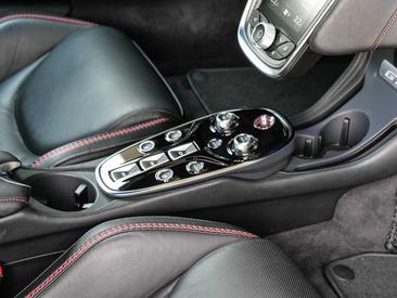 McLaren GT — photo 17