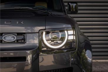 Land Rover Defender 110 2.0 P300e X-Dynamic HSE Pano Head Up Trekh Gris — photo 10