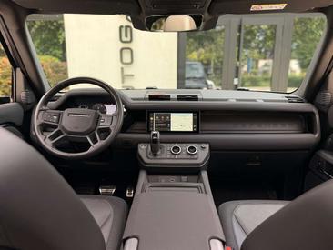 Land Rover Defender 110 X-Dynamic HSE 3.0 D MHEV D300 — photo 28