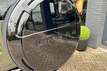 Land Rover Defender 110 P300e X-Dynamic I URBAN Widetrack — photo 19