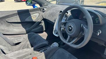 McLaren 600LT Spider — photo 21