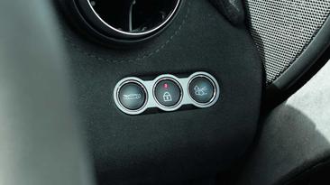 McLaren 750S — photo 23