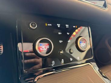 Land Rover Range Rover Evoque P300e R-Dynamic S — photo 22