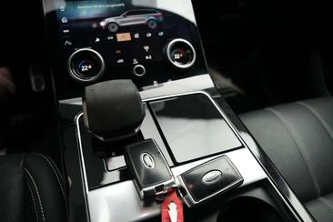 Land Rover Range Rover Velar R-Dynamic SE — photo 22