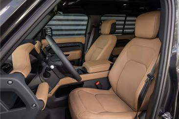 Land Rover Defender 110 2.0 P300e X-Dynamic HSE Pano Head Up Trekh Gris — photo 18