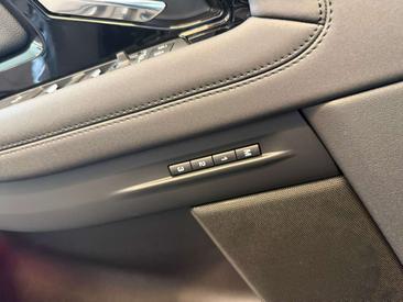 Land Rover Range Rover Evoque P300e R-Dynamic S — photo 24