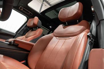 Land Rover Range Rover P550e — photo 24